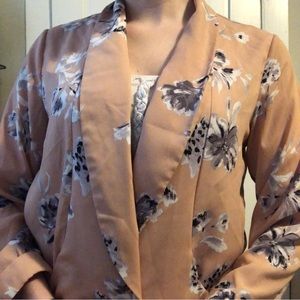 Light pink floral flowy blazer